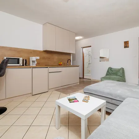 Appartement Kostrencic