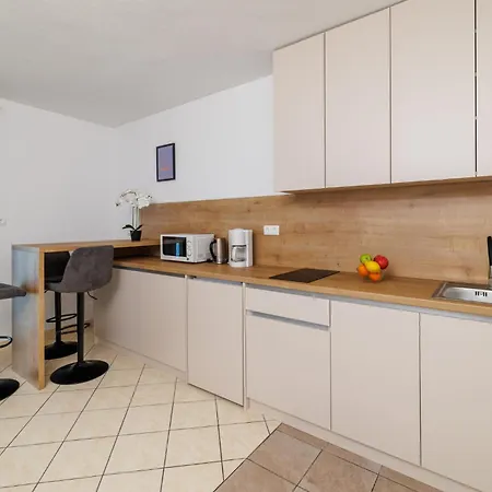 Appartement Kostrencic *