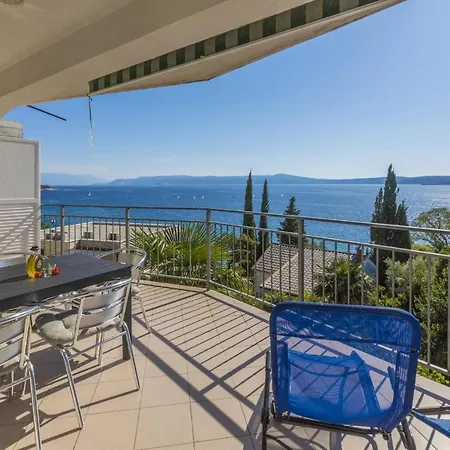 Kostrencic Apartmán *